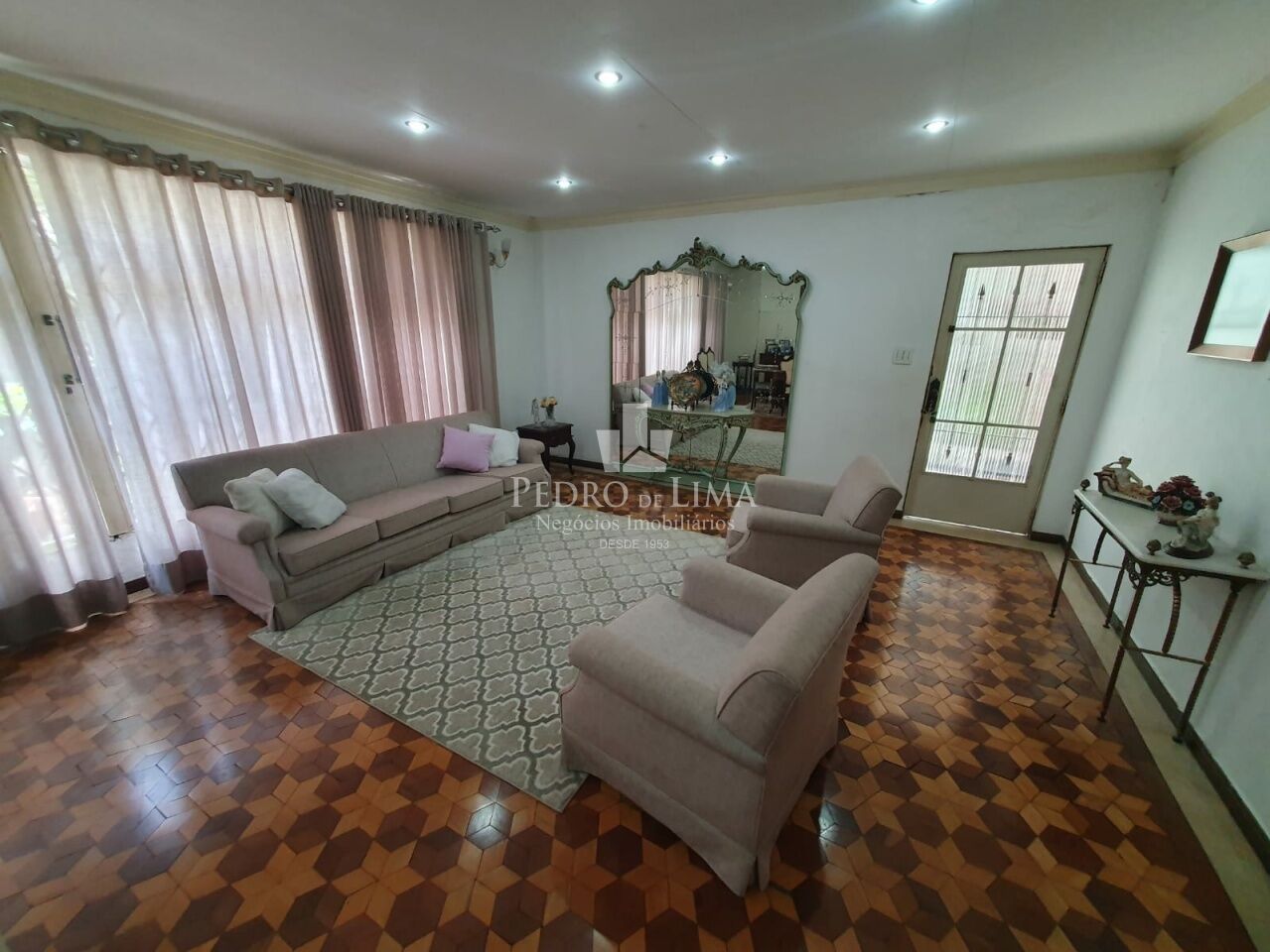 Casa térrea no Tatuapé, para fins comerciais ou residenciais, 414m2 de área construída 