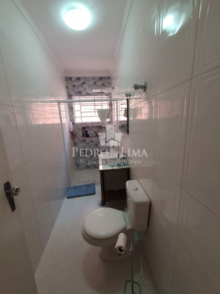 Casa térrea no Tatuapé, para fins comerciais ou residenciais, 414m2 de área construída 