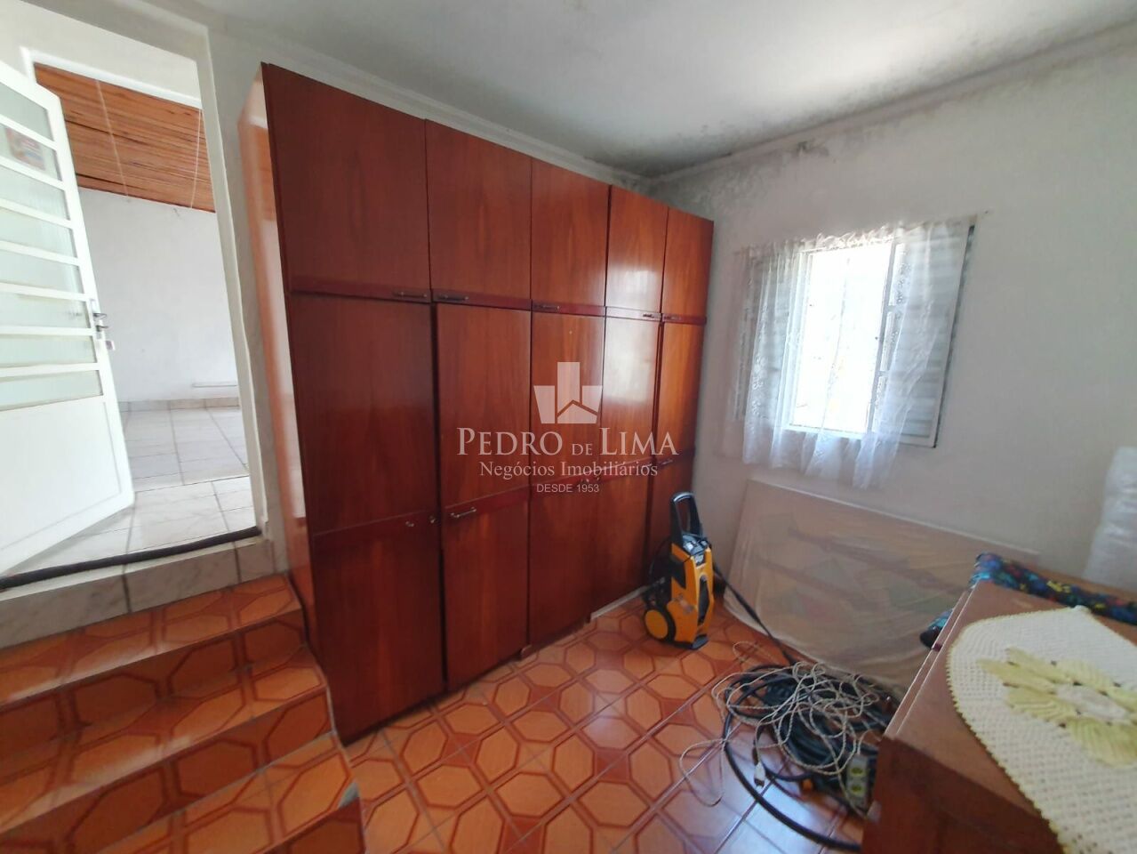 Casa térrea bem localizada  na Vila Mafra, terreno de 200m2 sendo 8x25 e 135m2 de área construída.