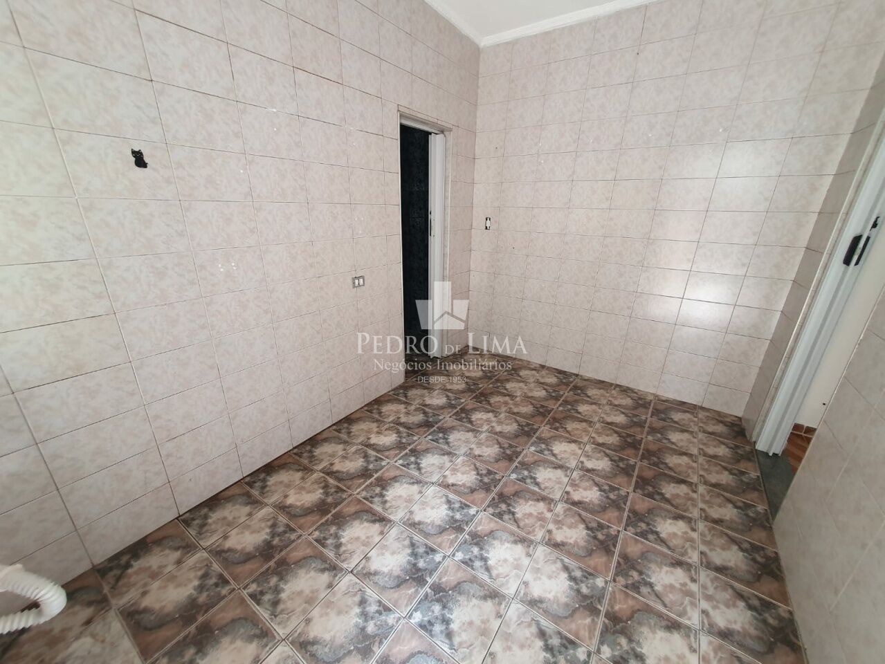 Casa térrea bem localizada  na Vila Mafra, terreno de 200m2 sendo 8x25 e 135m2 de área construída.