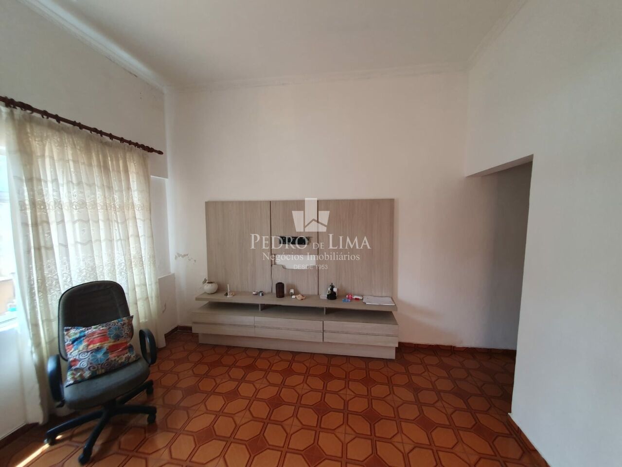 Casa térrea bem localizada  na Vila Mafra, terreno de 200m2 sendo 8x25 e 135m2 de área construída.