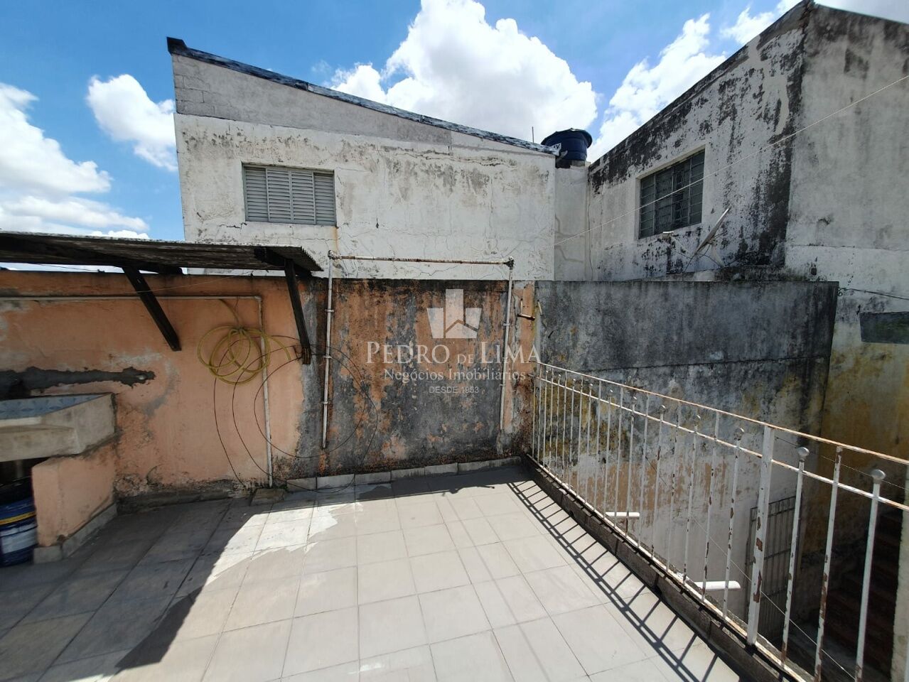 Casa térrea bem localizada  na Vila Mafra, terreno de 200m2 sendo 8x25 e 135m2 de área construída.