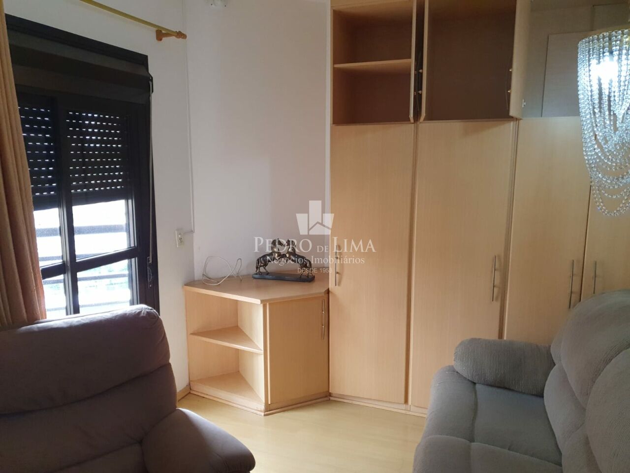 Apartamento no Tatuapé, 110m2, 3 dormitórios sendo 1 suíte e 3 vagas mais depósito privativo.
