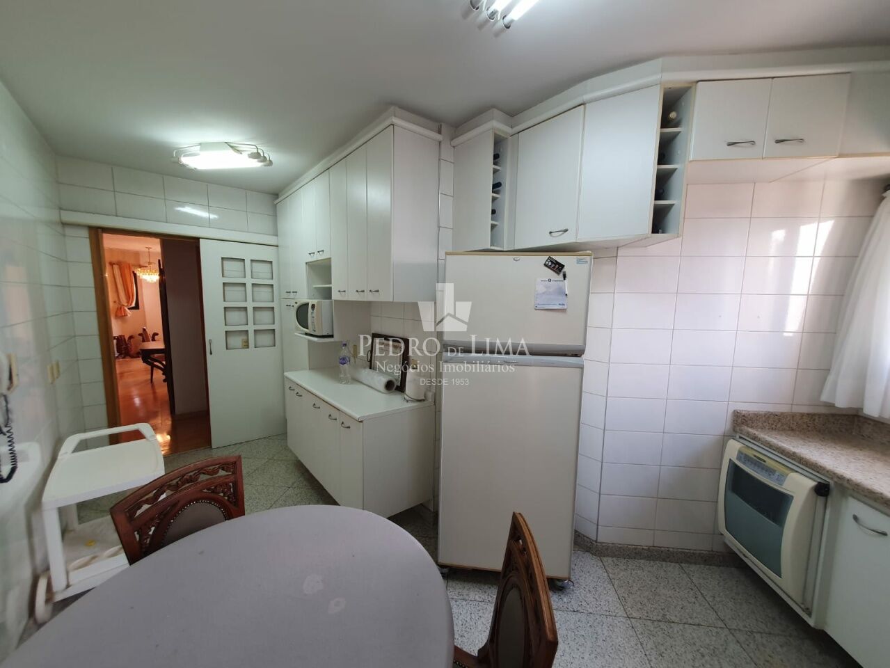 Apartamento no Tatuapé, 110m2, 3 dormitórios sendo 1 suíte e 3 vagas mais depósito privativo.