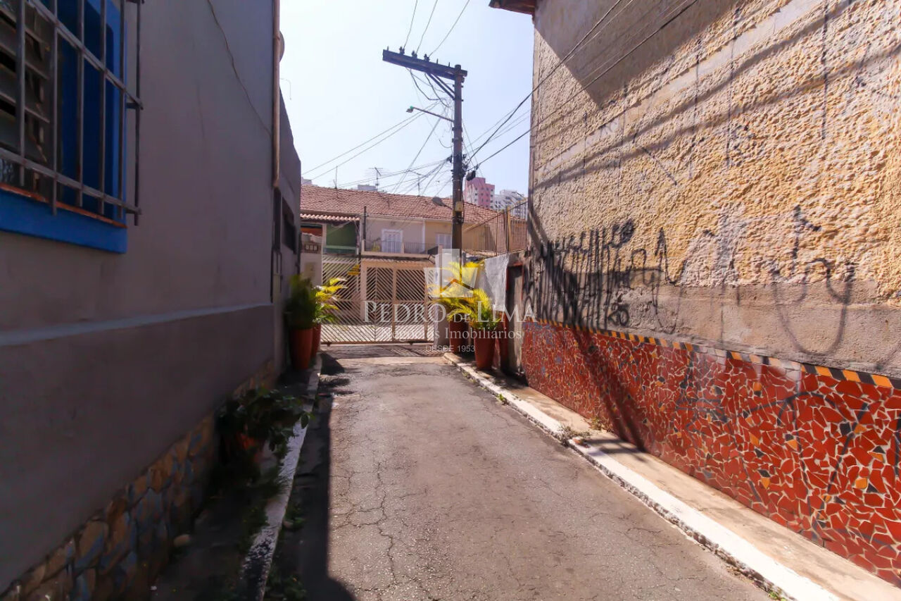 Casa de vila 3 dormitorios  sendo 1 suite / edicula  5 vagas de garagem na Mooca