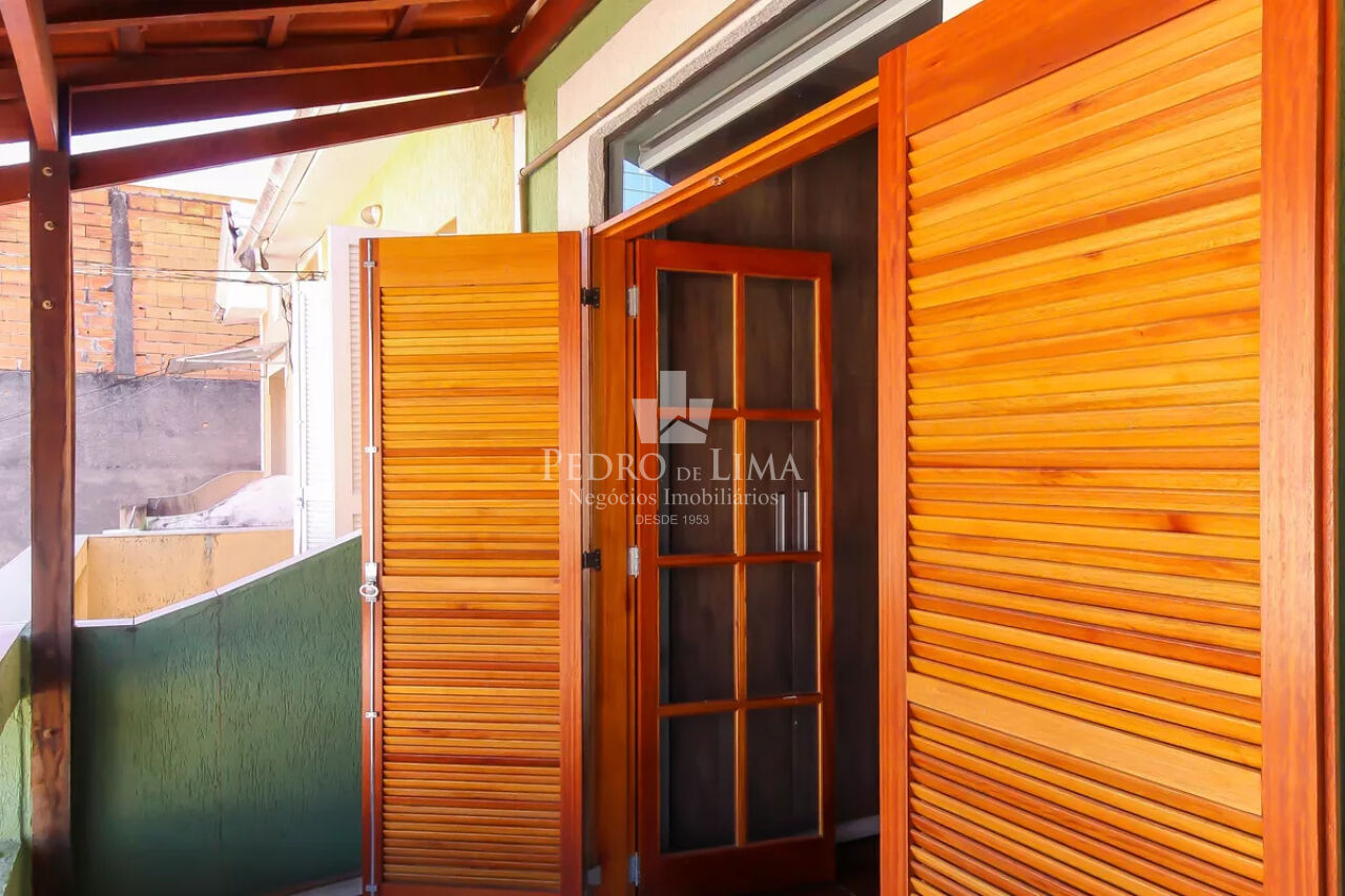 Casa de vila 3 dormitorios  sendo 1 suite / edicula  5 vagas de garagem na Mooca