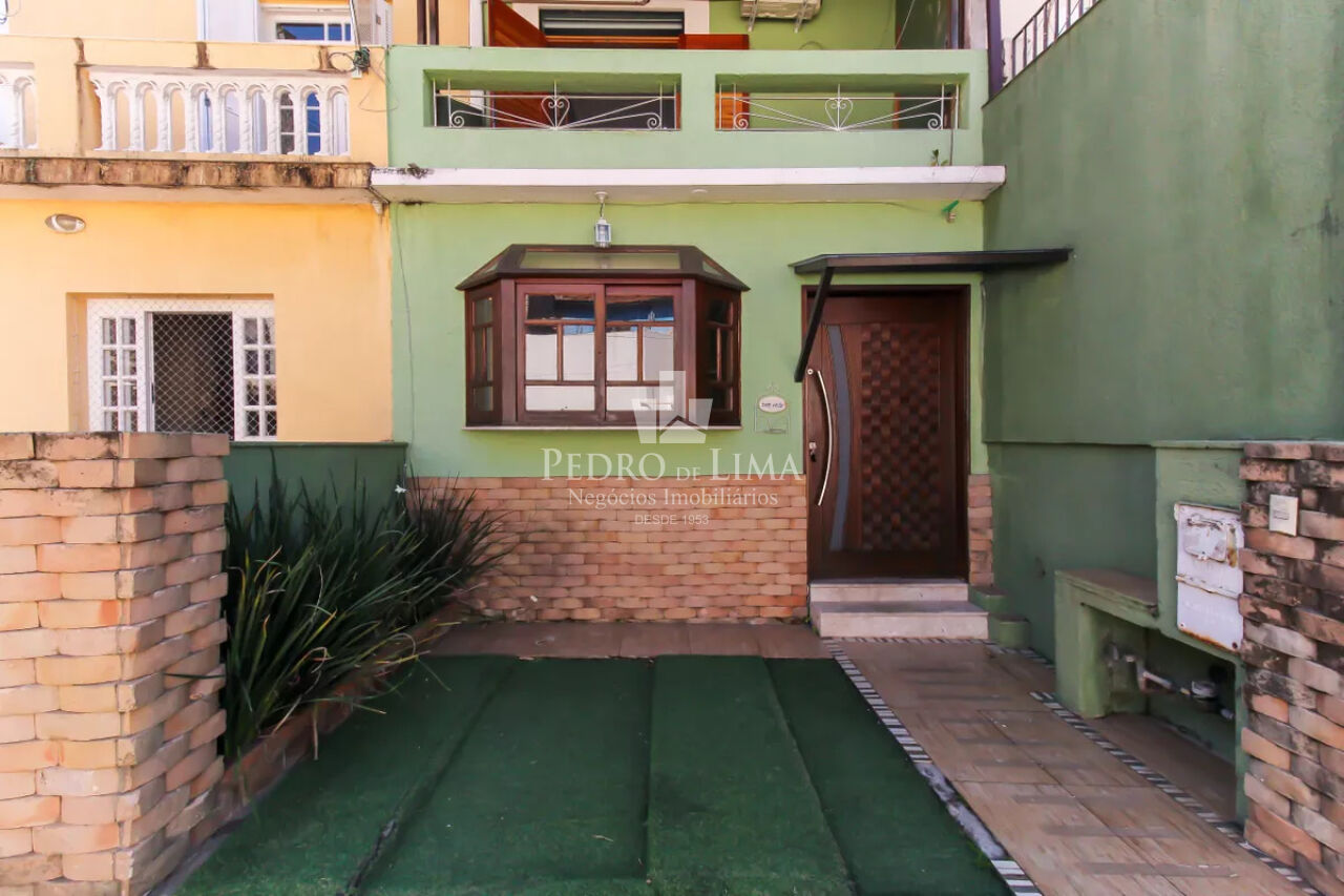 Casa de vila 3 dormitorios  sendo 1 suite / edicula  5 vagas de garagem na Mooca