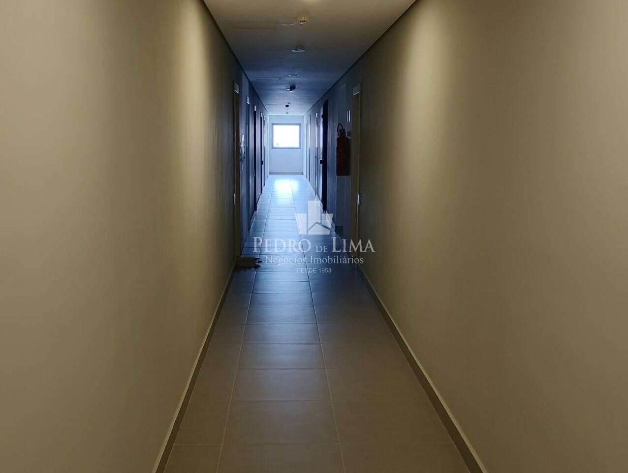 Nova Sala Comercial com 30m2 e Porcelanato na rua Padre Adelino