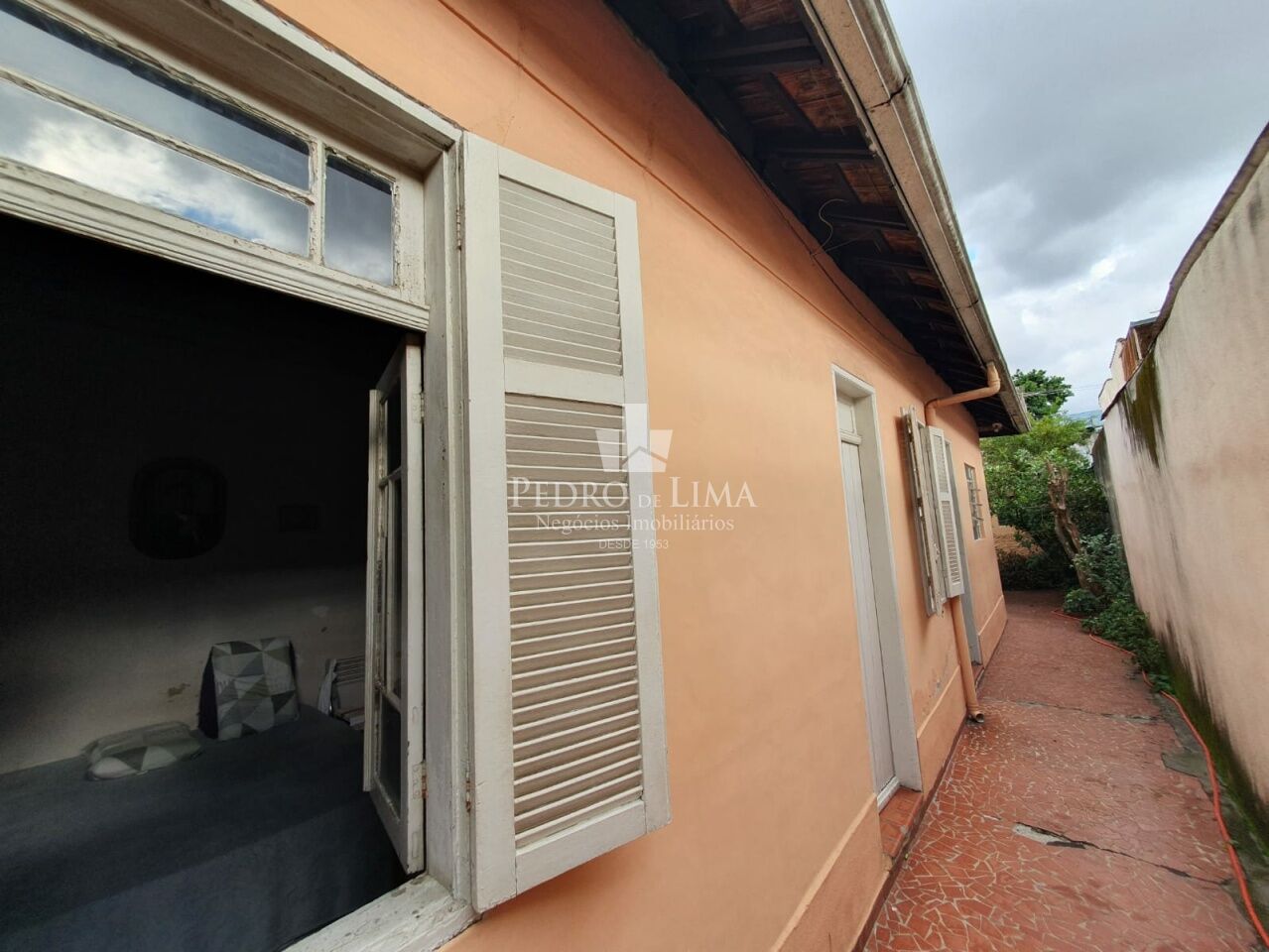 Terreno com casa térrea antiga no Tatuapé, Ideal para reformar ou construir.