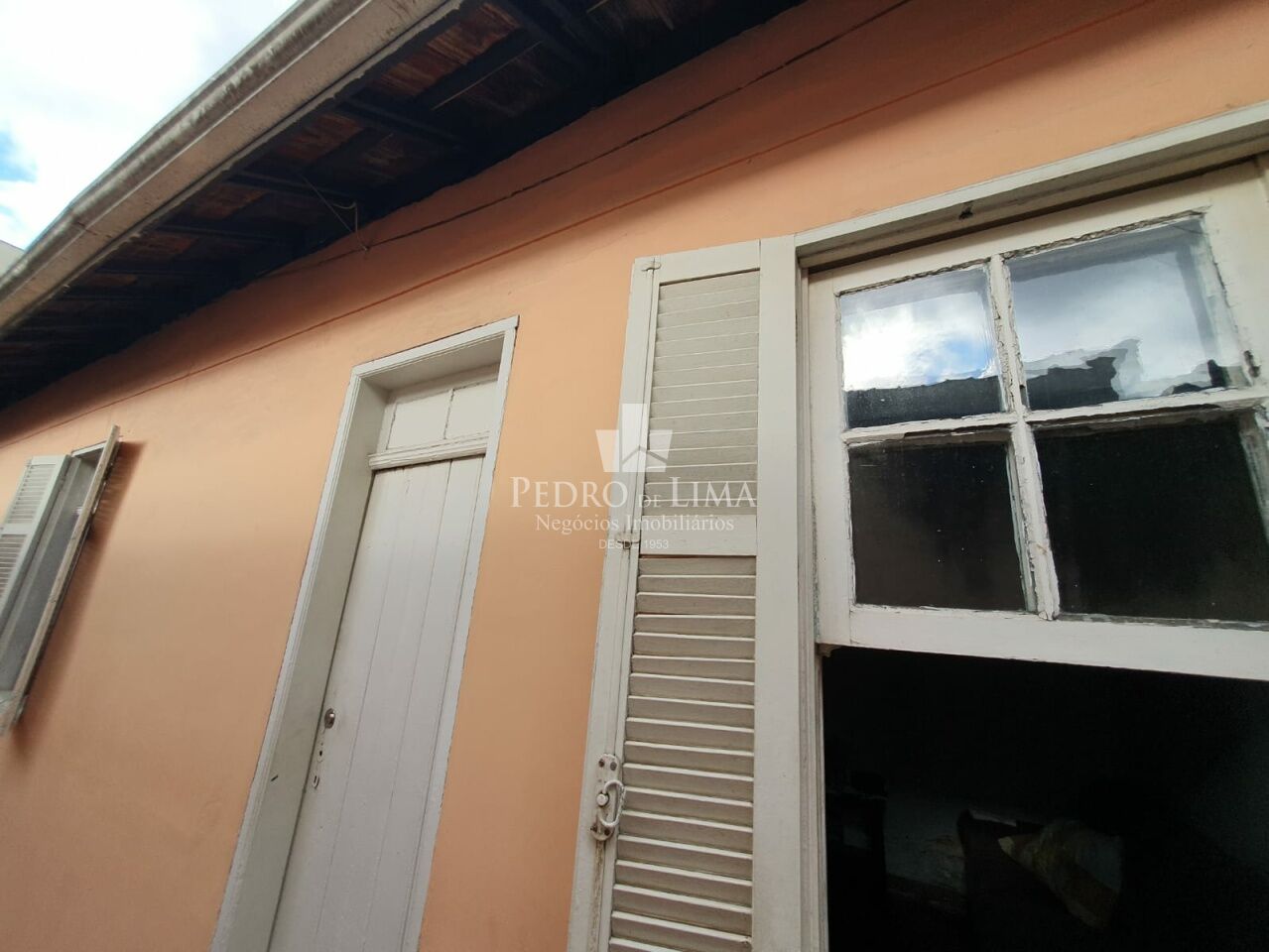 imagem do imovel Terreno com casa térrea antiga no Tatuapé, Ideal para reformar ou construir. ref: TP29978