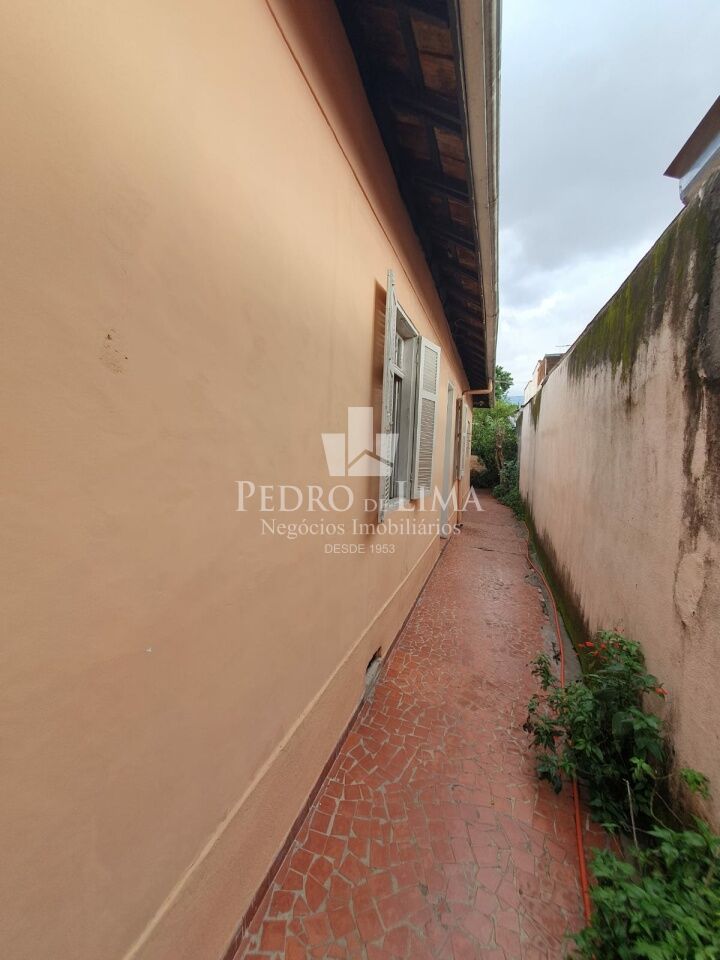 Terreno com casa térrea antiga no Tatuapé, Ideal para reformar ou construir.