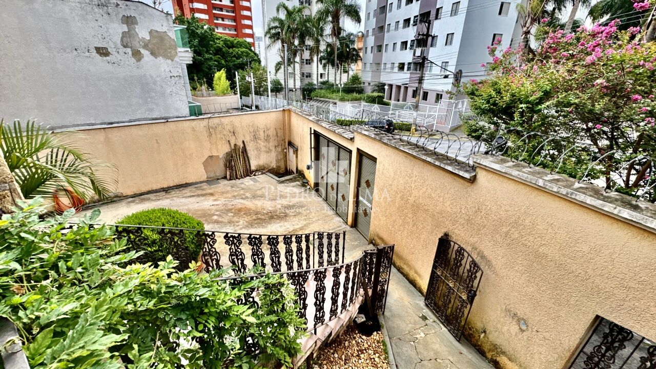 Sobrado frontal, 3 dormitórios, 3 suítes, 6 vagas, Jardim Textil