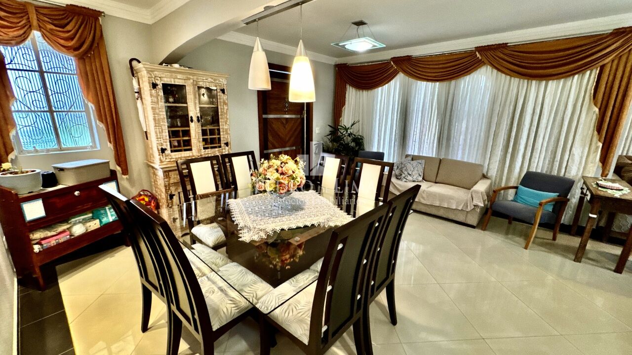 Sobrado frontal, 3 dormitórios, 3 suítes, 6 vagas, Jardim Textil