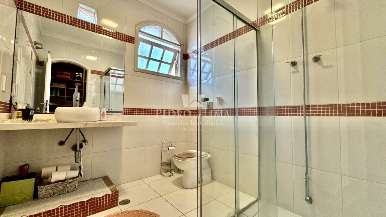 Sobrado frontal, 3 dormitórios, 3 suítes, 6 vagas, Jardim Textil