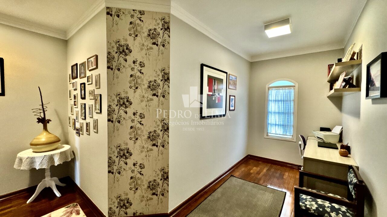 Sobrado frontal, 3 dormitórios, 3 suítes, 6 vagas, Jardim Textil
