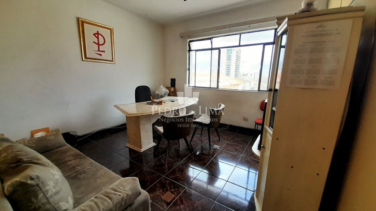 Galpão à venda ou locação  na Vila Carrão - 575 m²
