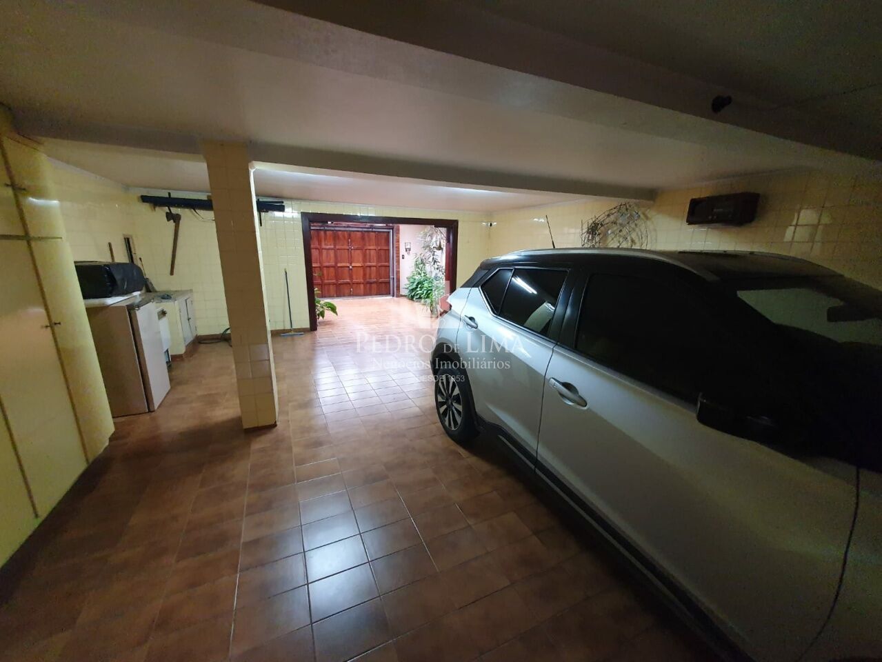 Sobrado bem localizado na região da Mooca, com 210m2, 3 quartos, 3 salas, 4 vagas.