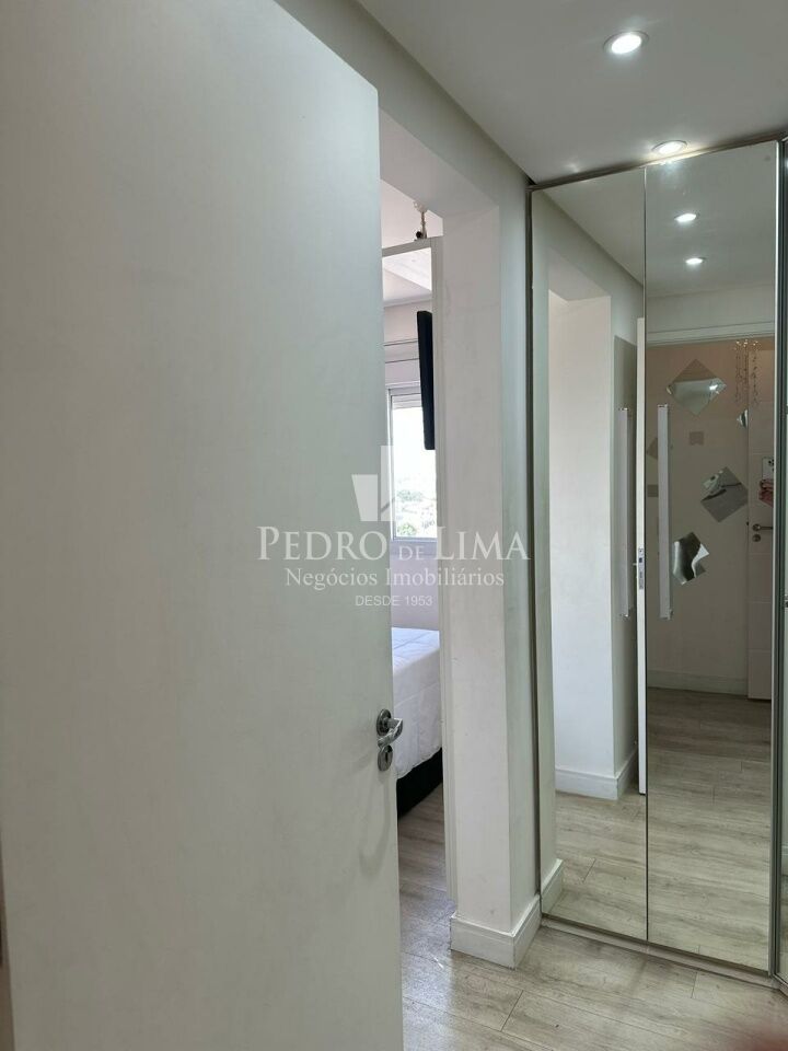 Apartamento na Vila Formosa, 110m2, 2 suítes, varanda gourmet, 2 vagasde garagem.