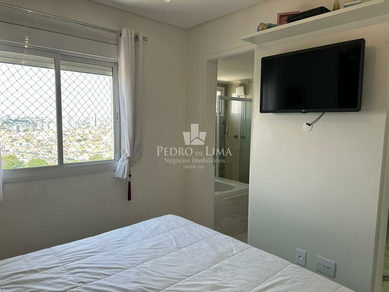 Apartamento na Vila Formosa, 110m2, 2 suítes, varanda gourmet, 2 vagasde garagem.