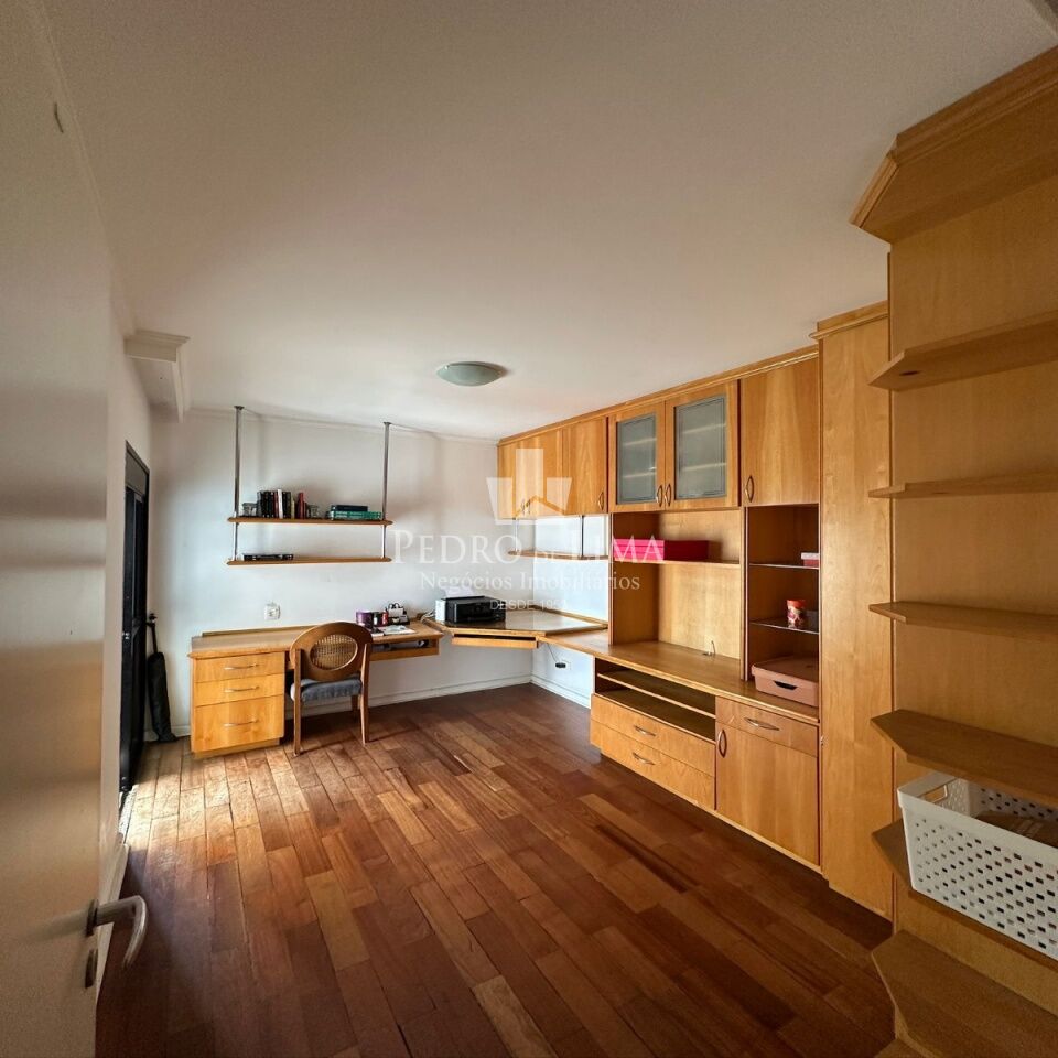 Apartamento 3 quartos, 2 vagas no Anália Franco. Condomínio Firenze & Venezia.