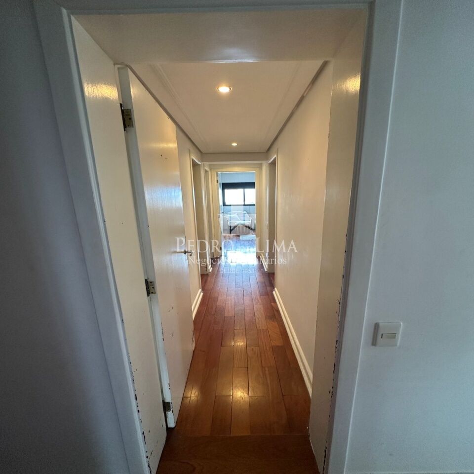 Apartamento 3 quartos, 2 vagas no Anália Franco. Condomínio Firenze & Venezia.