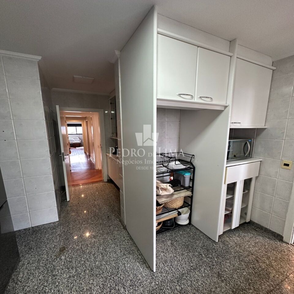 Apartamento 3 quartos, 2 vagas no Anália Franco. Condomínio Firenze & Venezia.