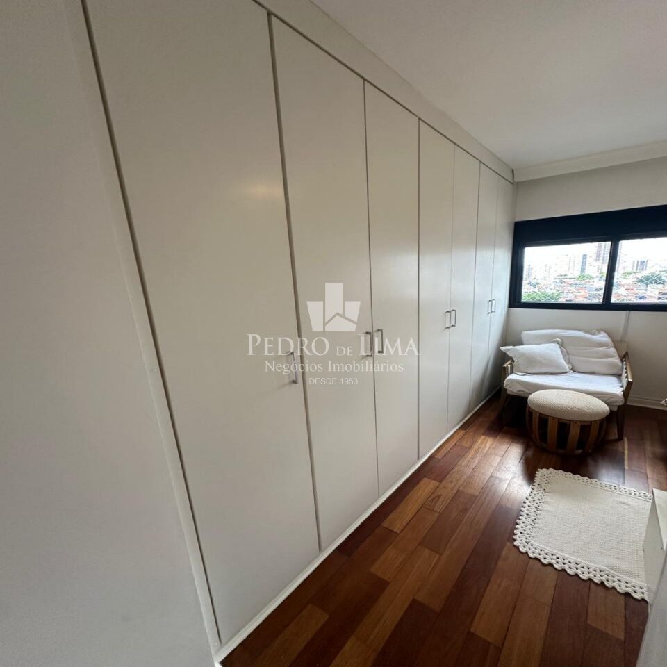 Apartamento 3 quartos, 2 vagas no Anália Franco. Condomínio Firenze & Venezia.