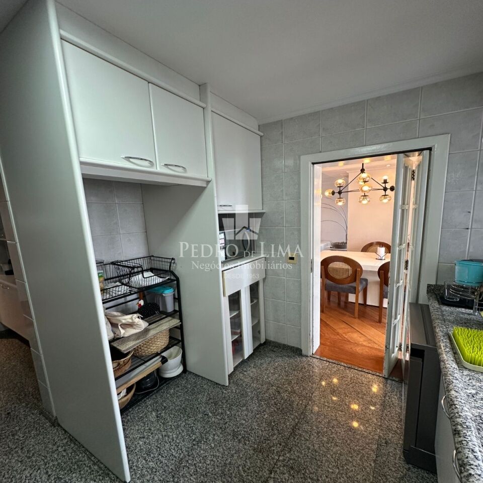 Apartamento 3 quartos, 2 vagas no Anália Franco. Condomínio Firenze & Venezia.