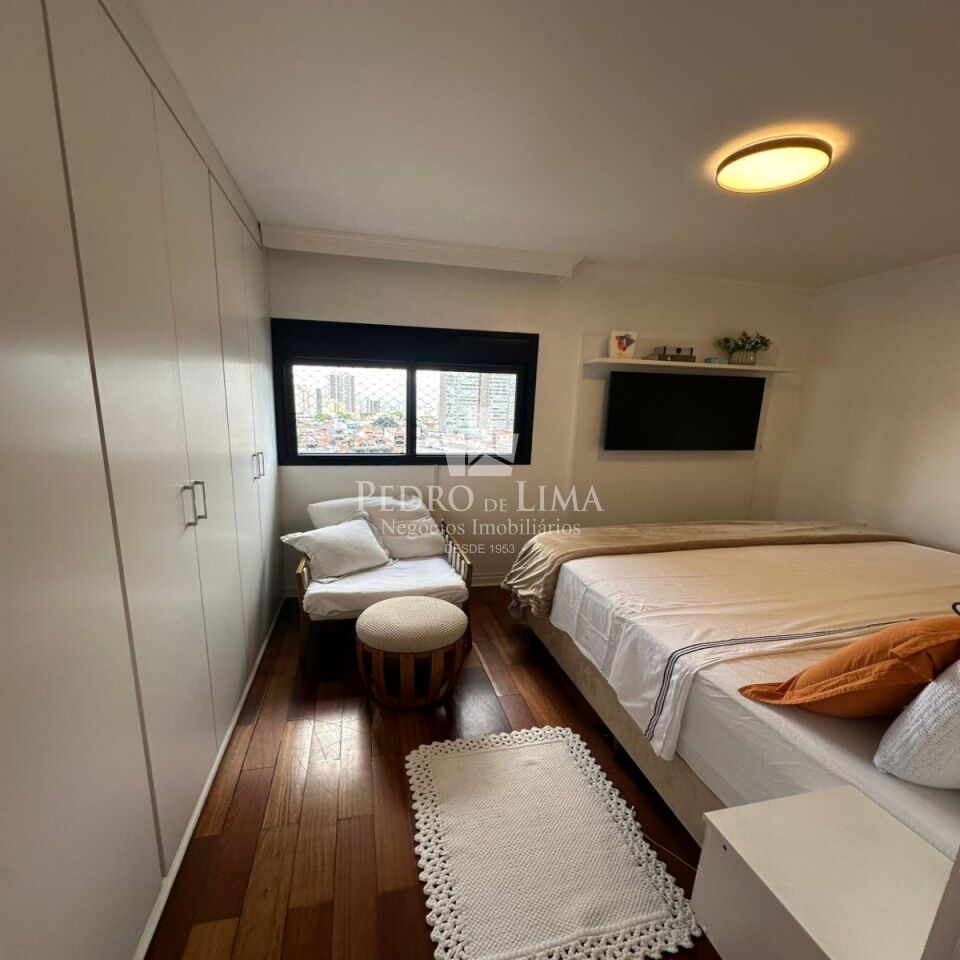 Apartamento 3 quartos, 2 vagas no Anália Franco. Condomínio Firenze & Venezia.