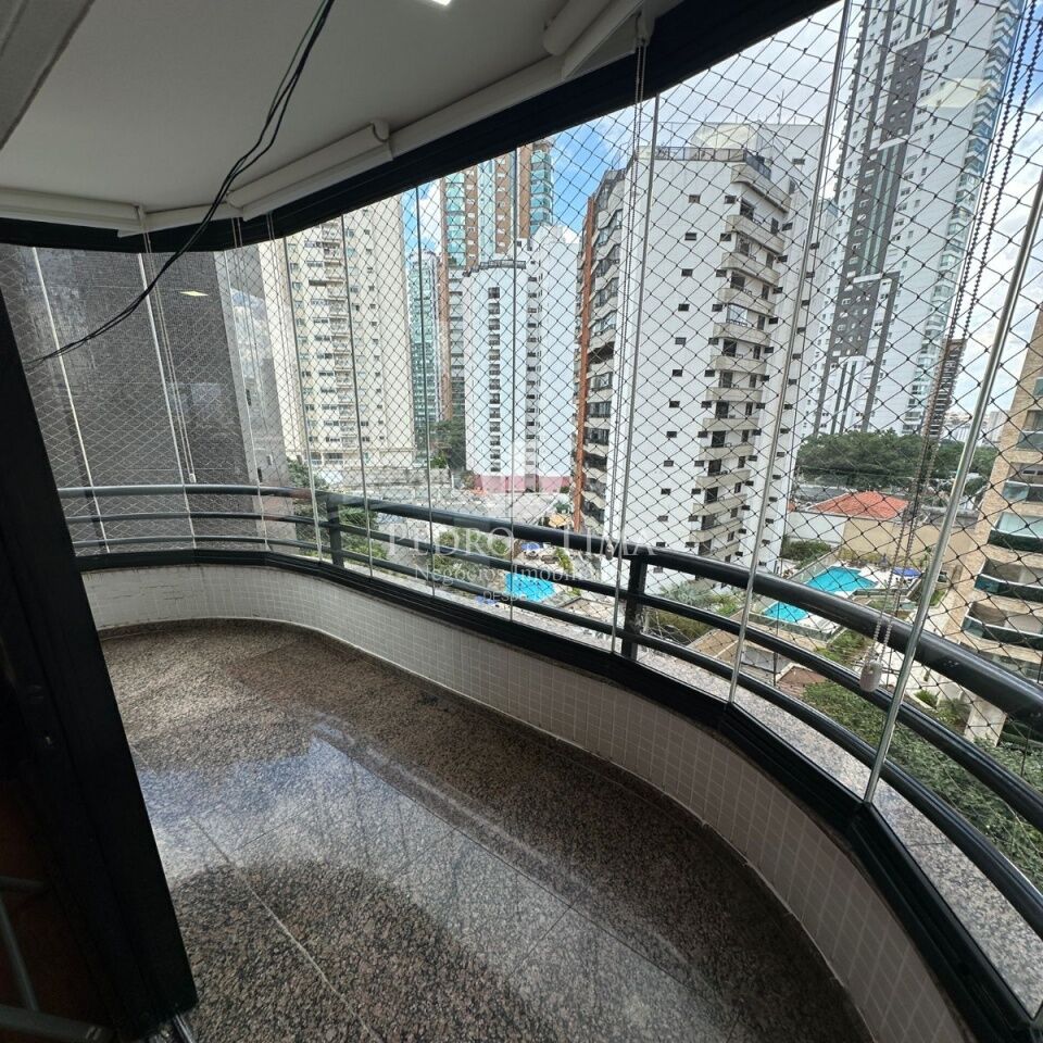 Apartamento 3 quartos, 2 vagas no Anália Franco. Condomínio Firenze & Venezia.