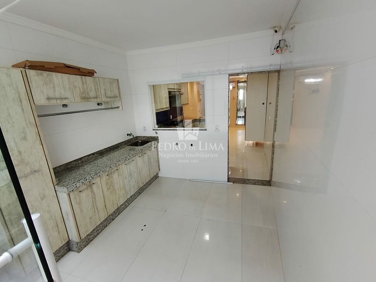 Sobrado de 200m2 ,3 Dormitórios com Ar-Condicionado e 3 Vagas de Garagem no Tatuapé 