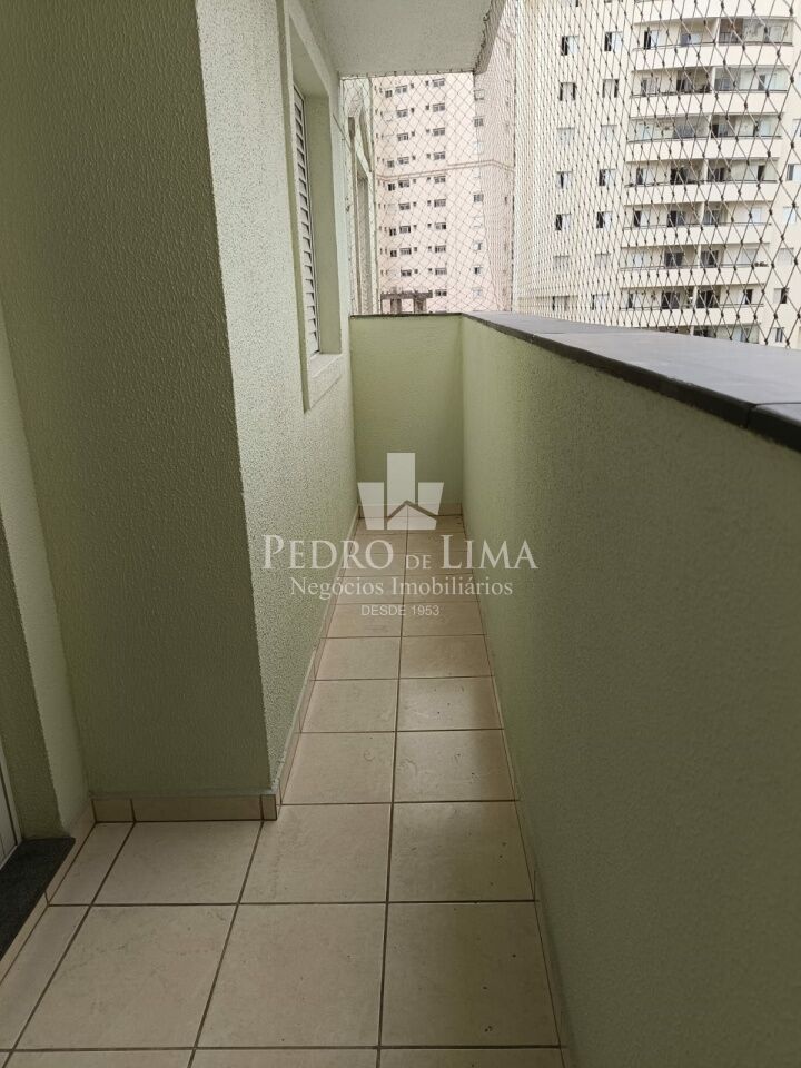 Apartamento de 80 m² com 3 dormitorios e 2 vagas.