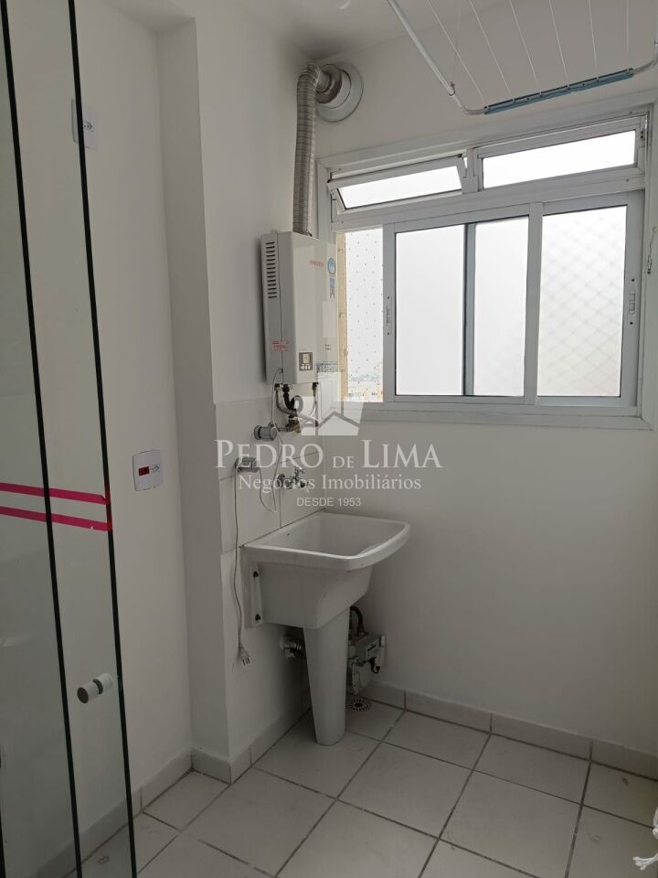 Apartamento de 80 m² com 3 dormitorios e 2 vagas.