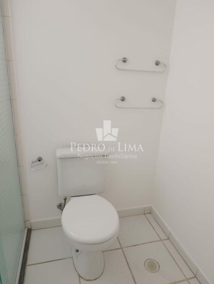 Apartamento de 80 m² com 3 dormitorios e 2 vagas.