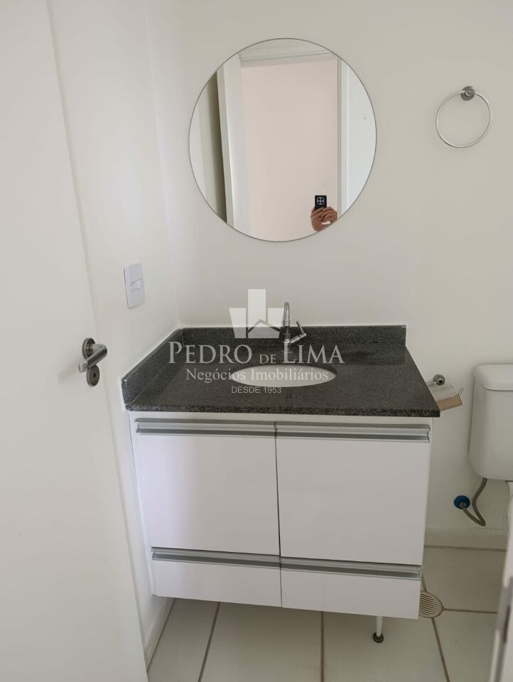 Apartamento de 80 m² com 3 dormitorios e 2 vagas.