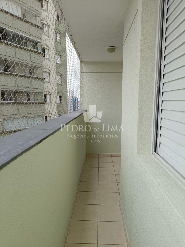 Apartamento de 80 m² com 3 dormitorios e 2 vagas.