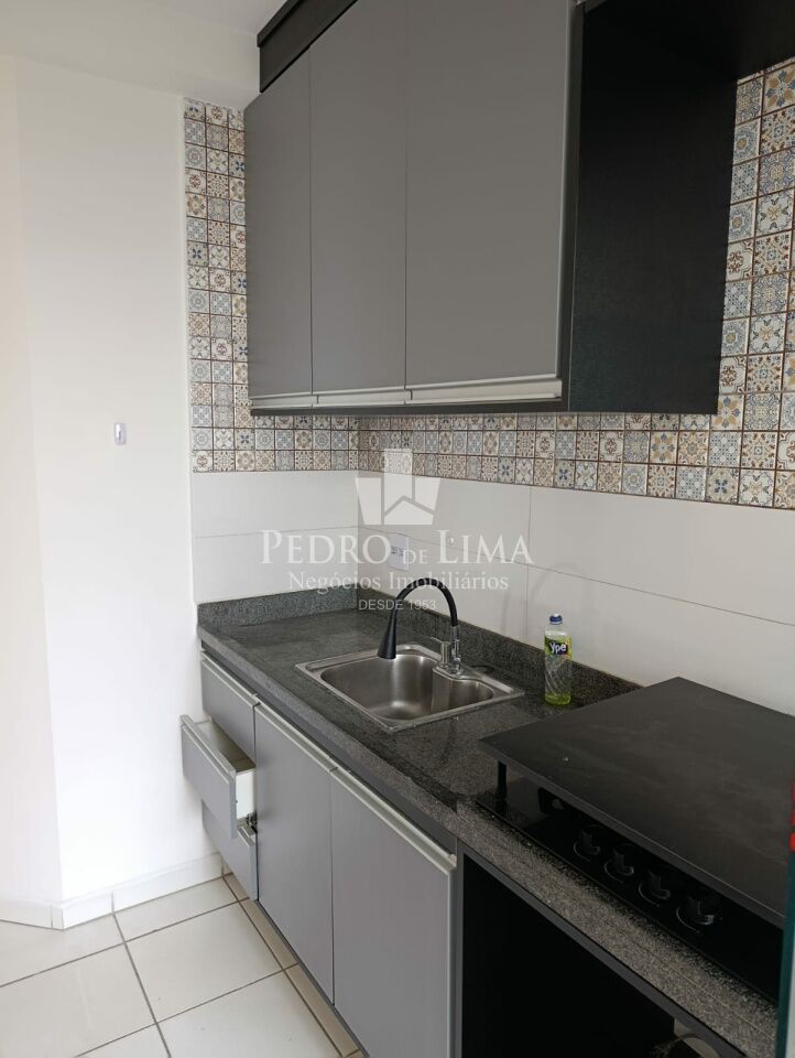 Apartamento de 80 m² com 3 dormitorios e 2 vagas.