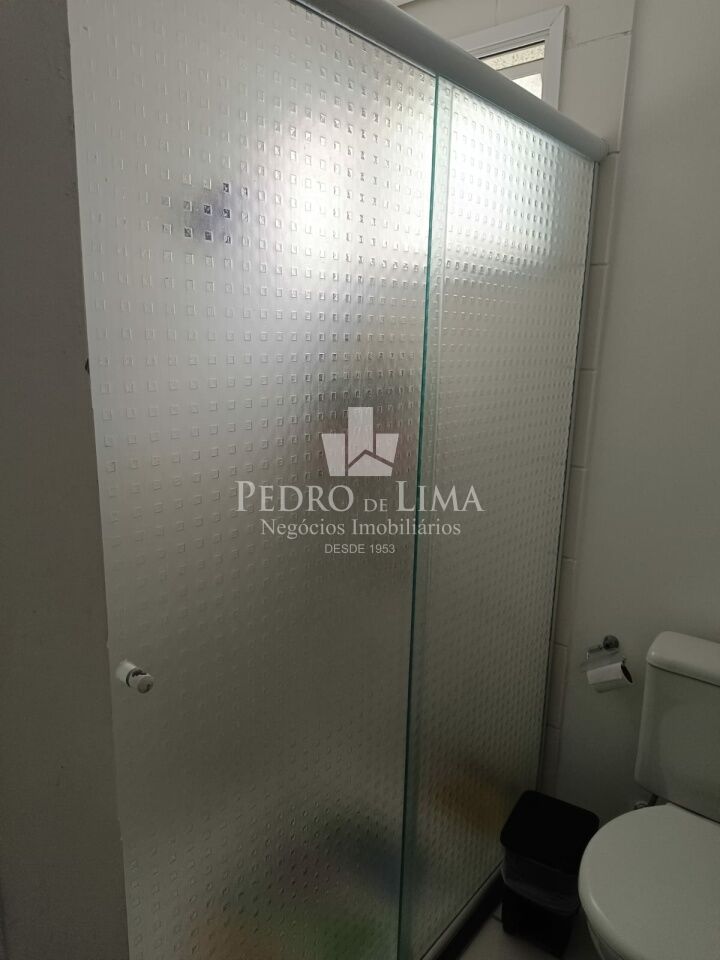 Apartamento de 80 m² com 3 dormitorios e 2 vagas.