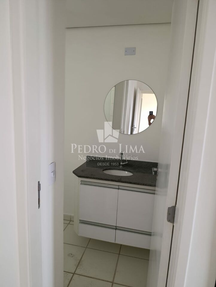 Apartamento de 80 m² com 3 dormitorios e 2 vagas.