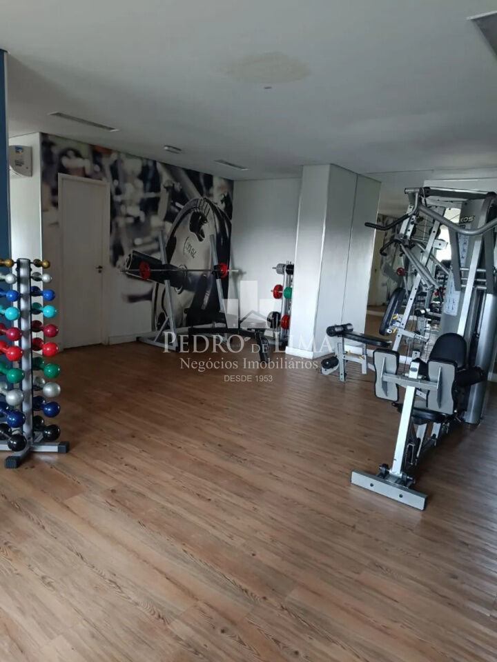 Apartamento de 80 m² com 3 dormitorios e 2 vagas.