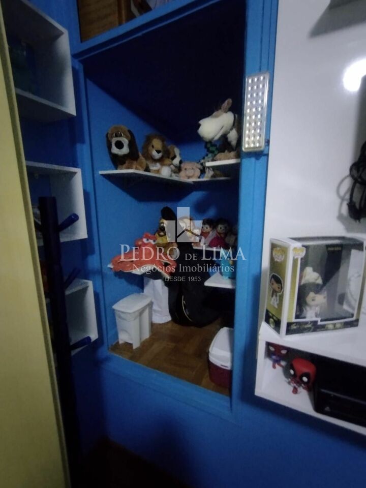 Sobrado com 3 quartos sendo 1 suite, 3 banheiros, 1 vaga de garagem, churrasqueira