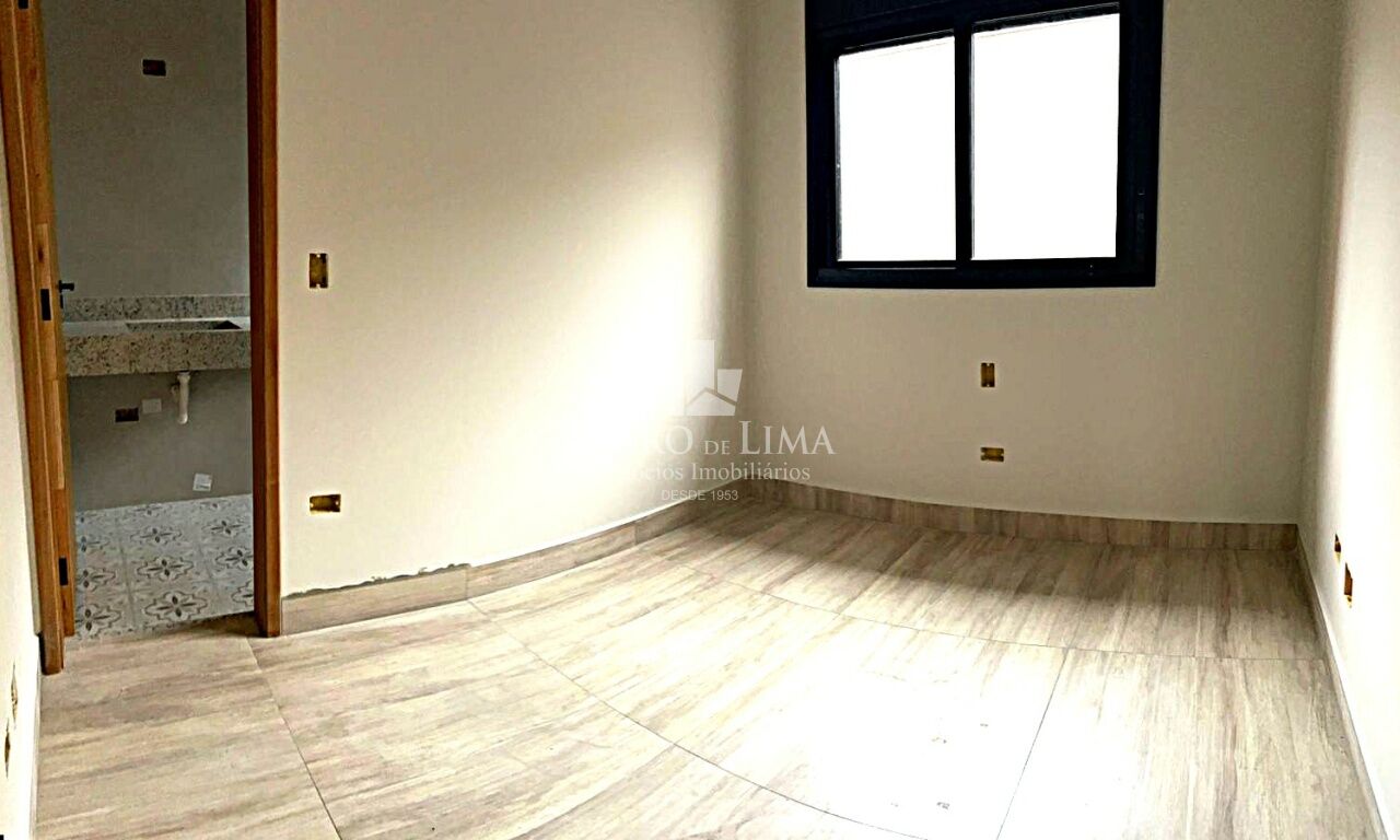 Sobrado na Vila Prudente 3 suites, 2 vagas de garagem, espaço gourmet