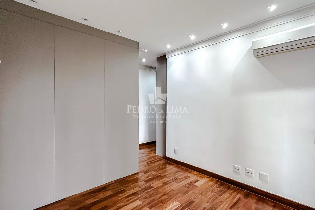 Apartamento Condominio Emilliano 298mts 4 suites 6 vagas 