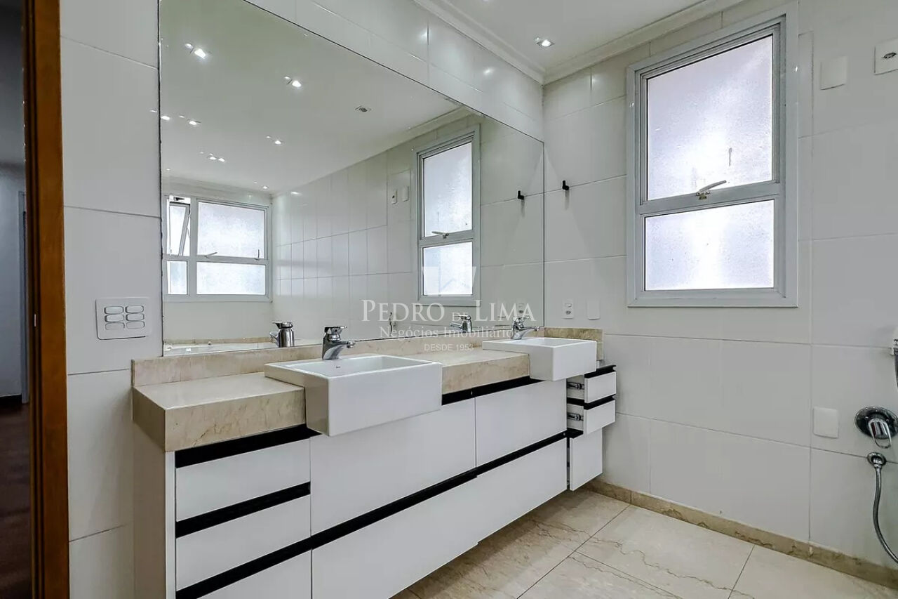 Apartamento Condominio Emilliano 298mts 4 suites 6 vagas 