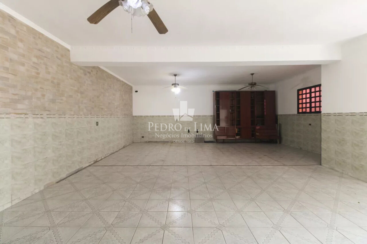 Sobrado com 3 dormitorios sendo 1 suite, 3 banheiros, espaço gourmet, 5 vagas de garagem, Tatuapé