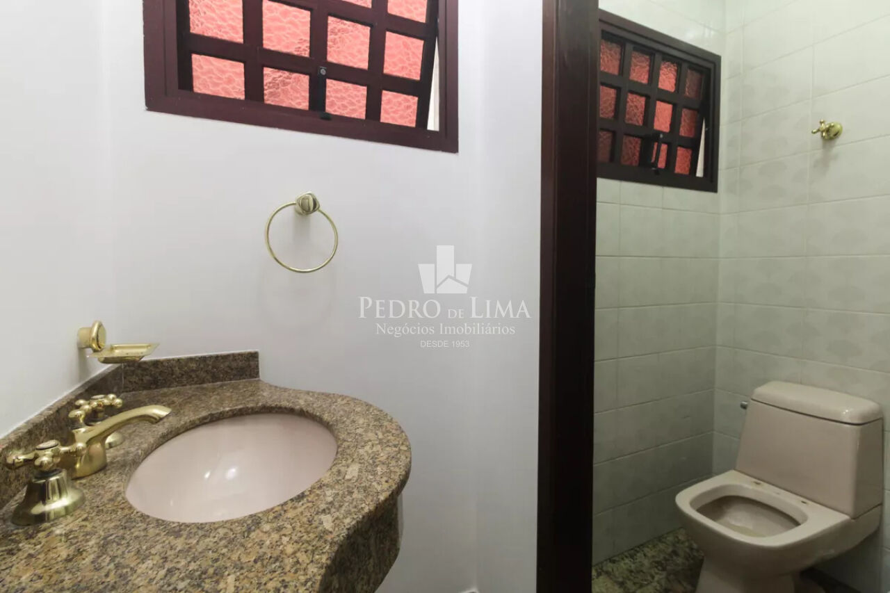 Sobrado com 3 dormitorios sendo 1 suite, 3 banheiros, espaço gourmet, 5 vagas de garagem, Tatuapé