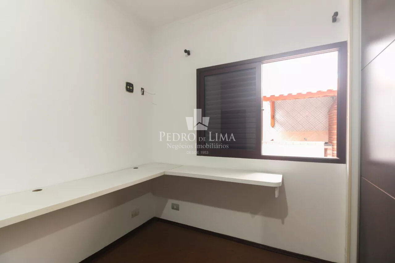 Sobrado com 3 dormitorios sendo 1 suite, 3 banheiros, espaço gourmet, 5 vagas de garagem, Tatuapé
