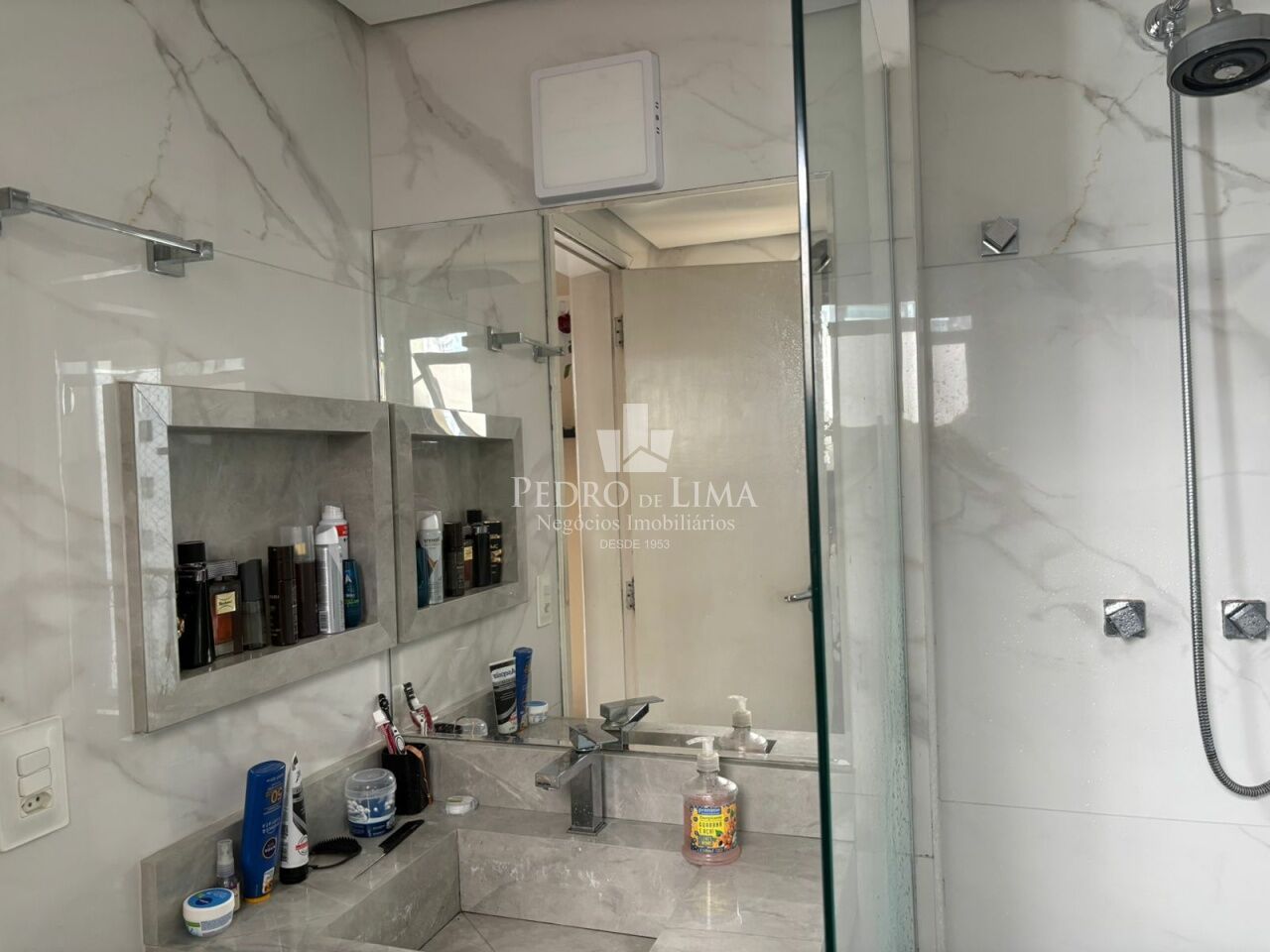 Apartamento 4 quartos, 3 vagas no Tatuapé.