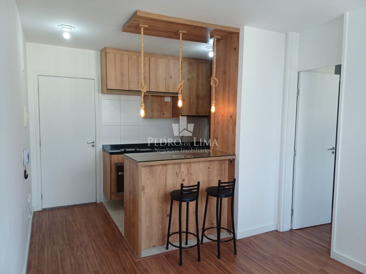 imagem do imovel Apartamento em frente a estação do Metrô Bresser Mooca, 35m2, 1 suíte e 1 vaga, mobiliado. ref: TP30136