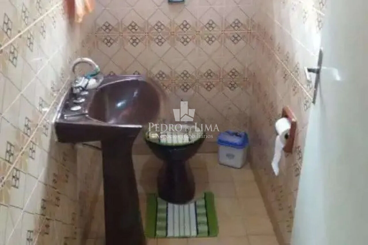 Sobrado Frontal, 3 quartos,, 2 vagas na Agua Rasa